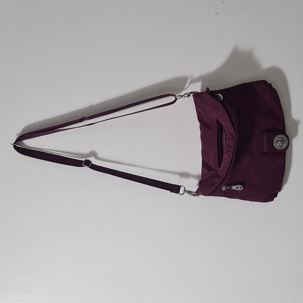BAGGALLINI crossbody travel bag purse purple adjustable strap